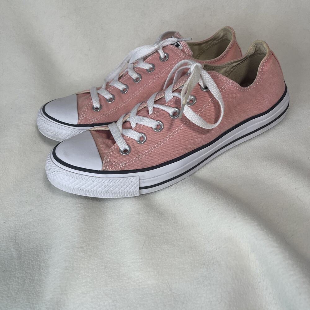 Unisex Chuck Taylor Converse Pink men's 7 ladies 9